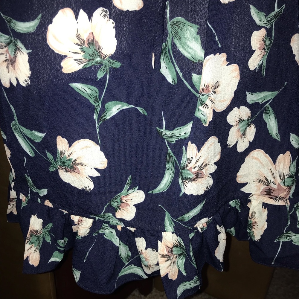 Pretty Little Thing Raina blue floral 👗 - Picture 12 of 14